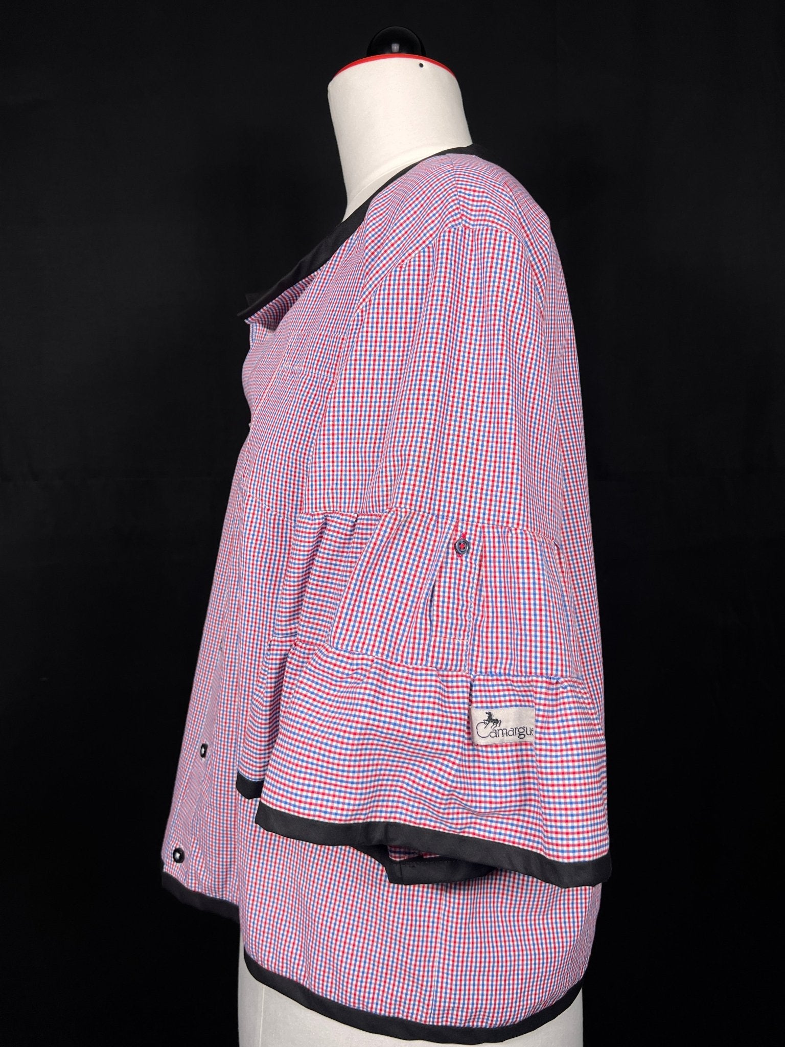 Einzigartiges Upcycling Shirt - nachhaltige Upcycling Mode von Beverly - Berlin