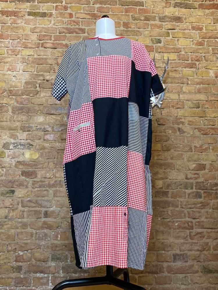 Patchwork Kaftan aus Hemden - nachhaltige Upcycling Mode von Beverly - Berlin