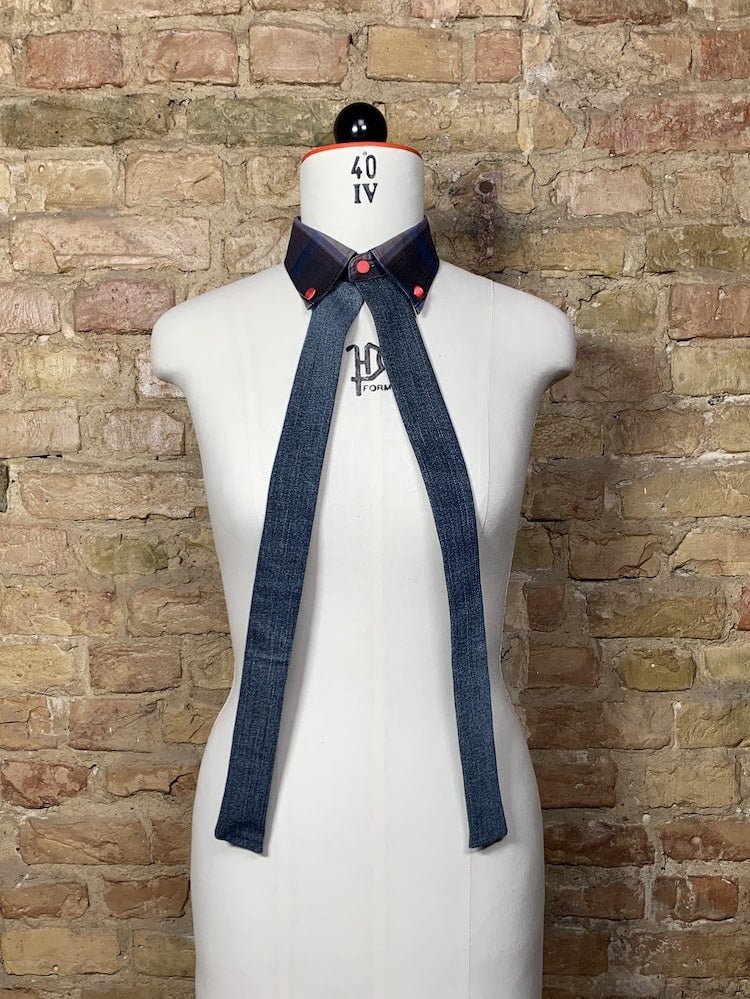 Kragencollier mit Jeansbändern - nachhaltige Upcycling Mode von Beverly - Berlin