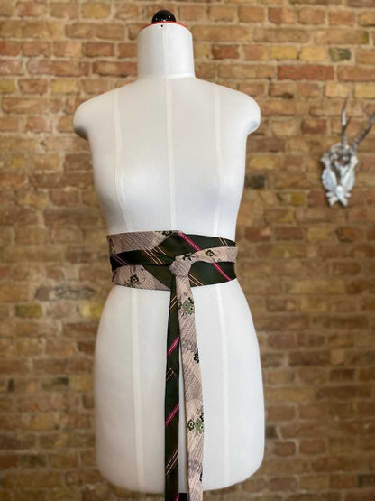 Upcycling belt made of ties