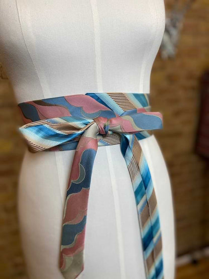 Wickelgürtel aus 2 Vintage Krawatten und wie man ihn binden kann