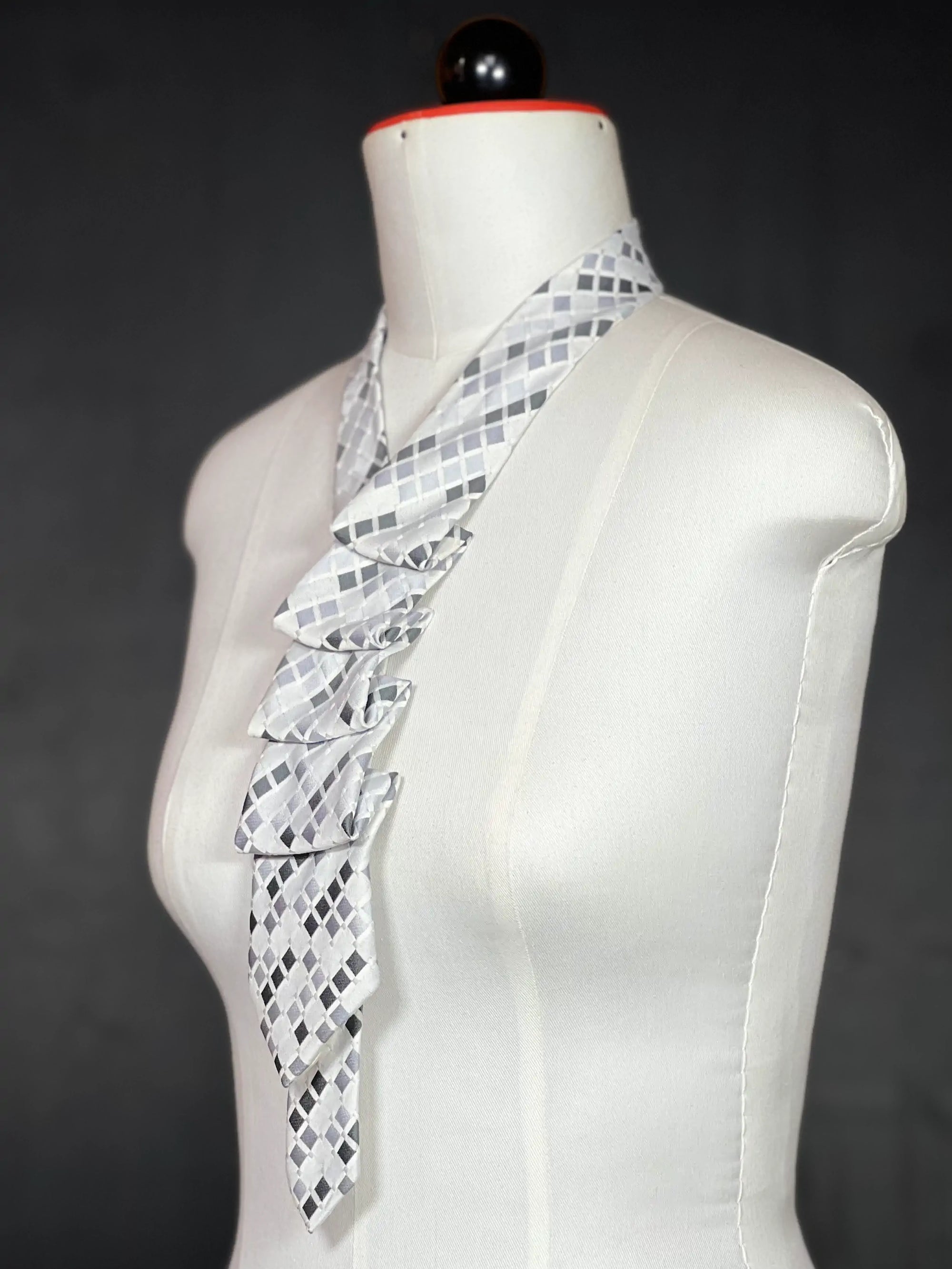 Silver Grid – Schlipscollier