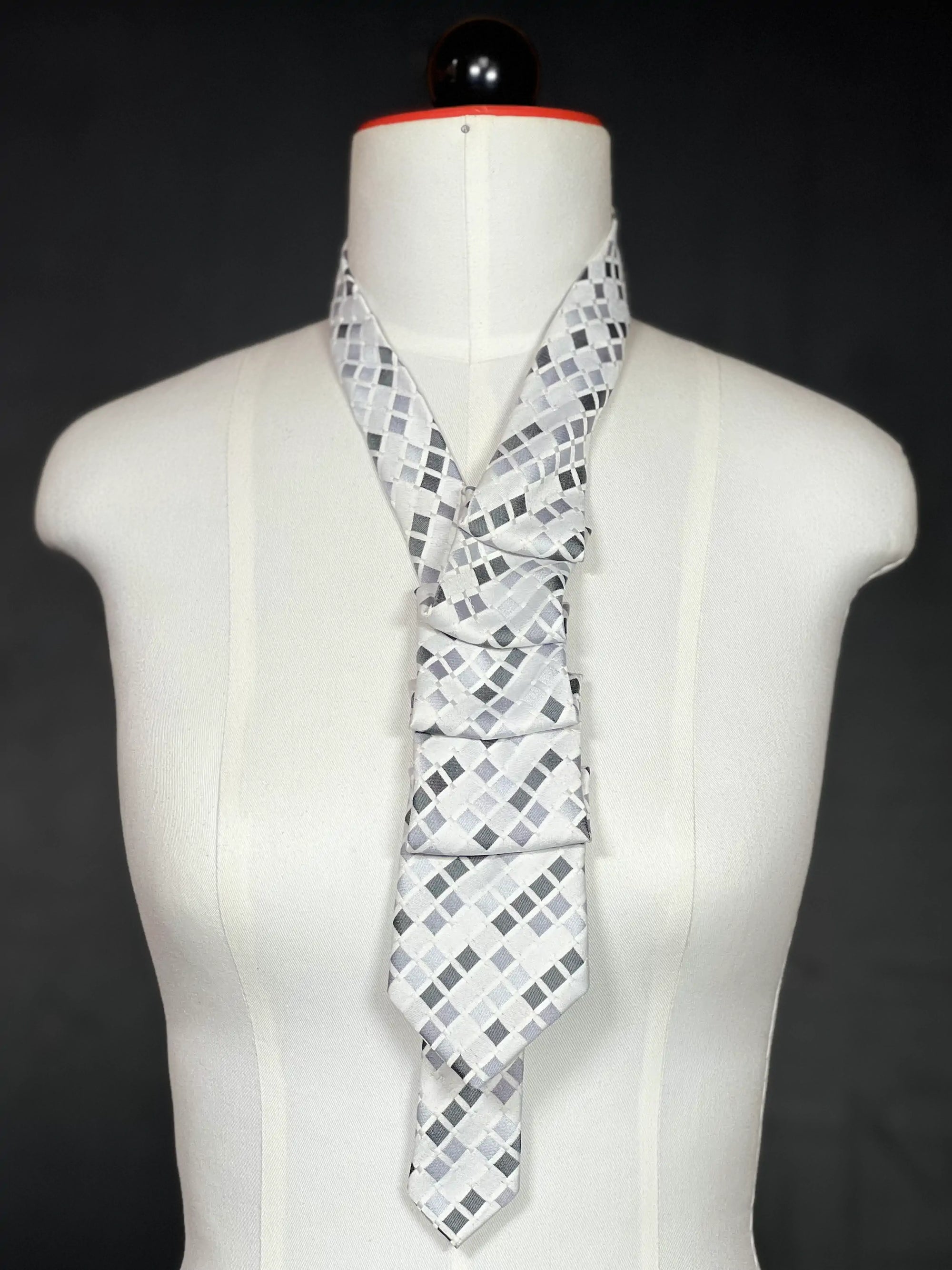 Silver Grid – Schlipscollier