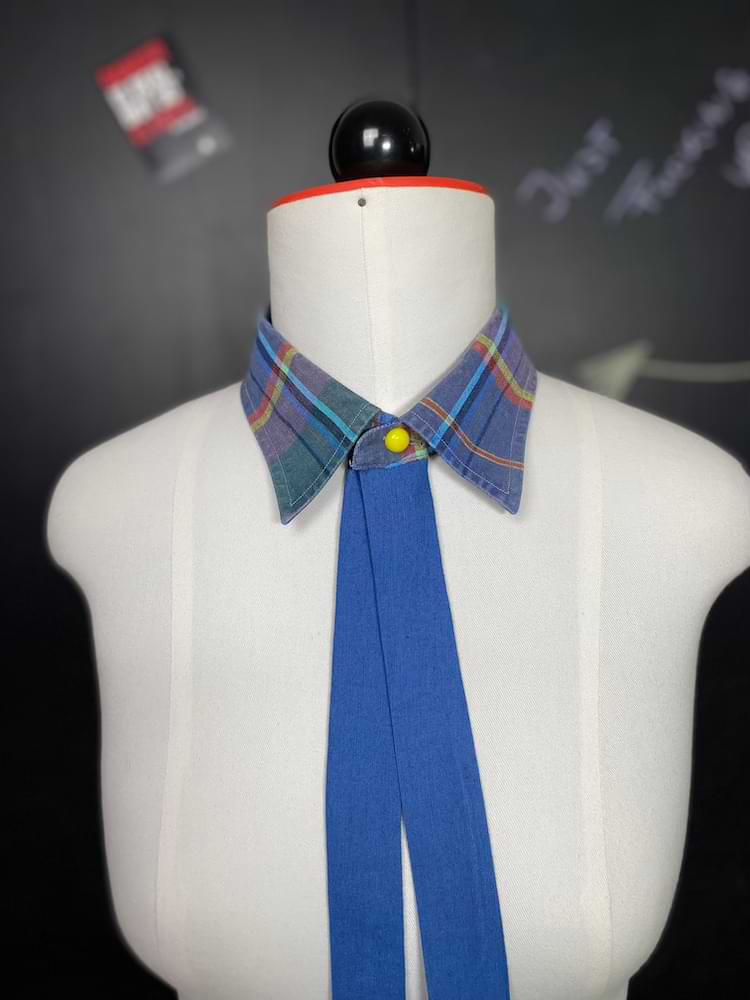 karierter Kragen in Blau - nachhaltige Upcycling Mode von Beverly - Berlin