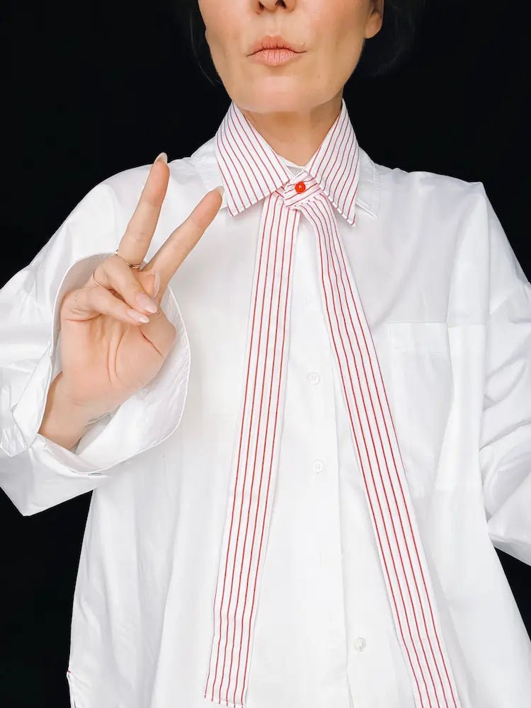 rot - weiss gestreiftes, klassisches Kragencollier - nachhaltige Upcycling Mode von Beverly - Berlin