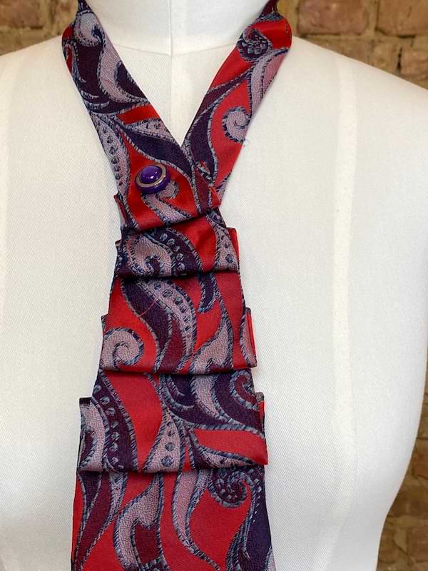 Schlips - Collier - nachhaltige Upcycling Mode von Beverly - Berlin