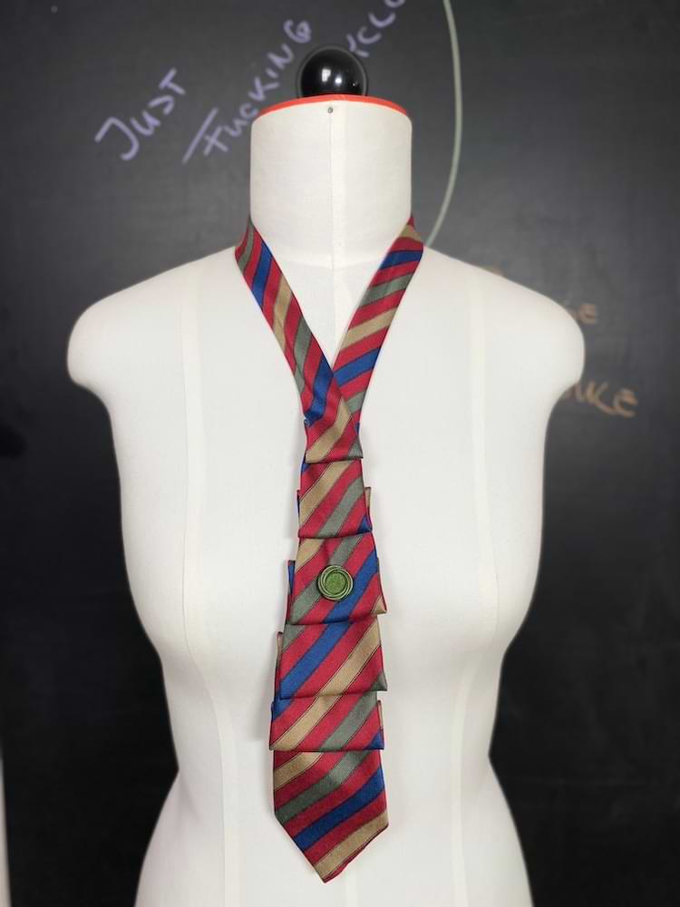 gestreiftes Schlipscollier - nachhaltige Upcycling Mode von Beverly - Berlin