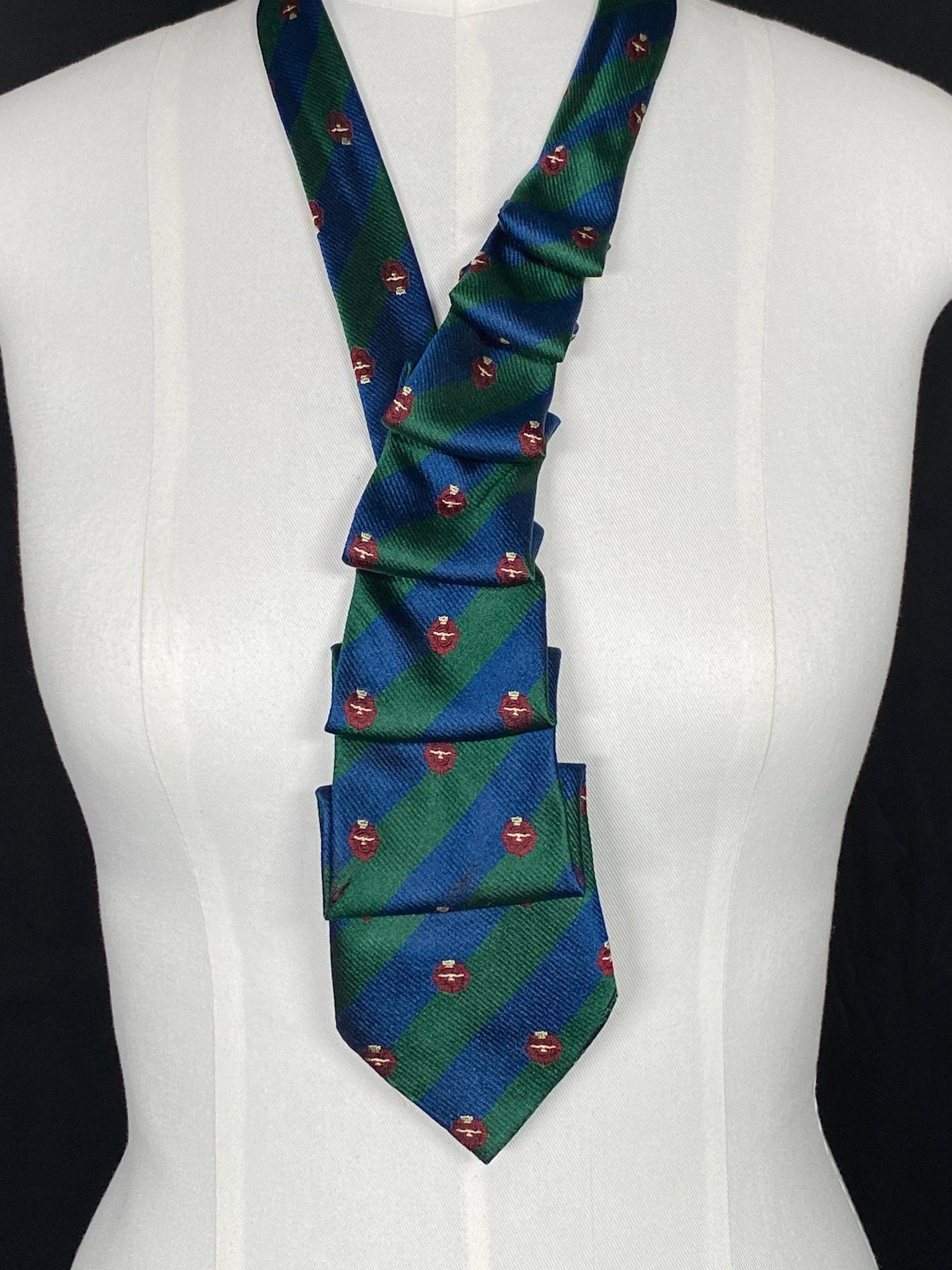 Stilvolles Upcycling - Krawattencollier in Grün und Blau - nachhaltige Upcycling Mode von Beverly - Berlin