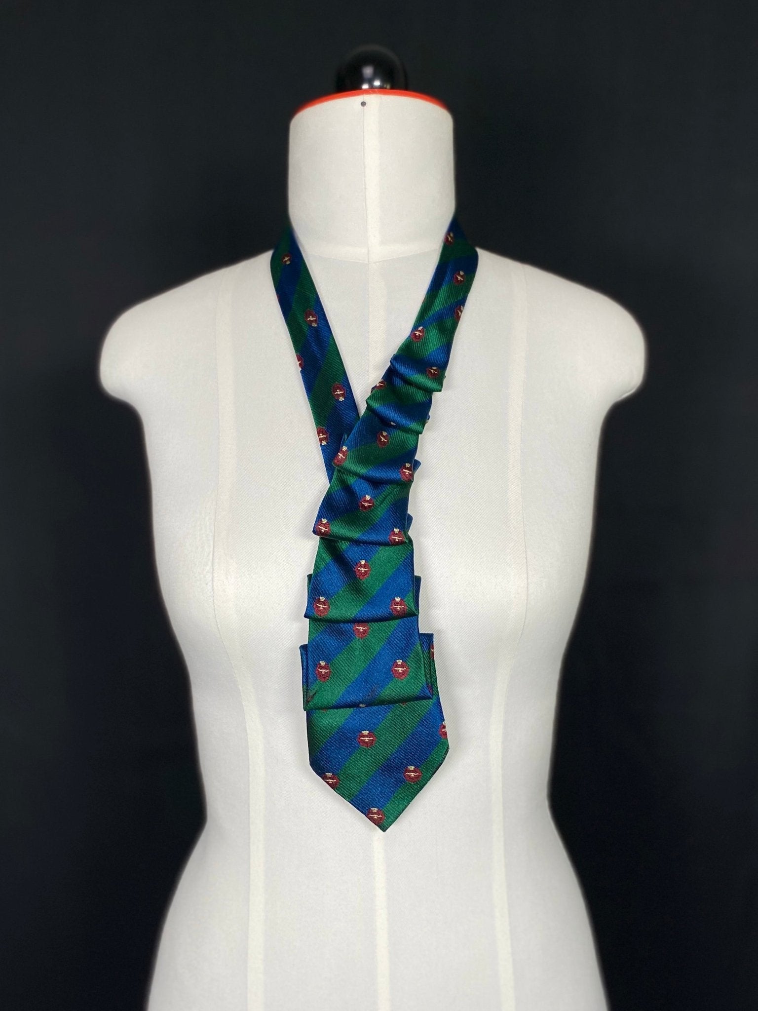 Stilvolles Upcycling - Krawattencollier in Grün und Blau - nachhaltige Upcycling Mode von Beverly - Berlin