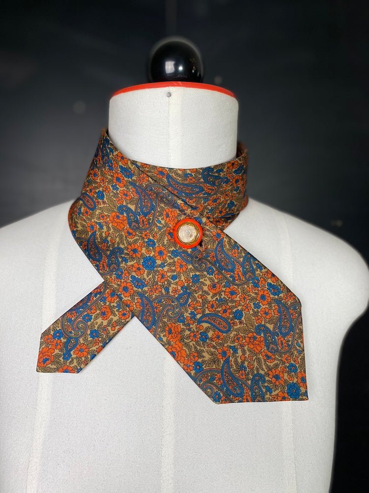 geblümter Schlips - Schal - nachhaltige Upcycling Mode von Beverly - Berlin