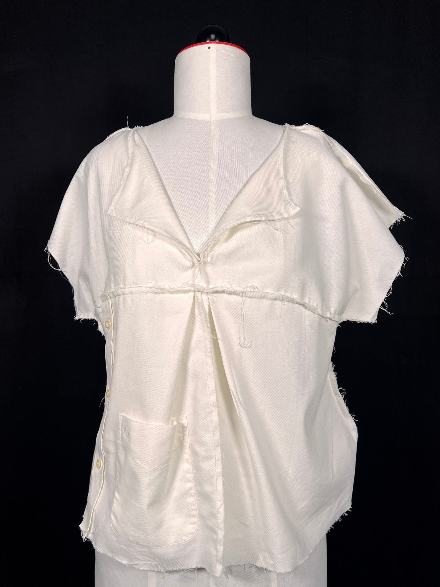 Puristisches Upcycling - Top - für Business geeignet - nachhaltige Upcycling Mode von Beverly - Berlin