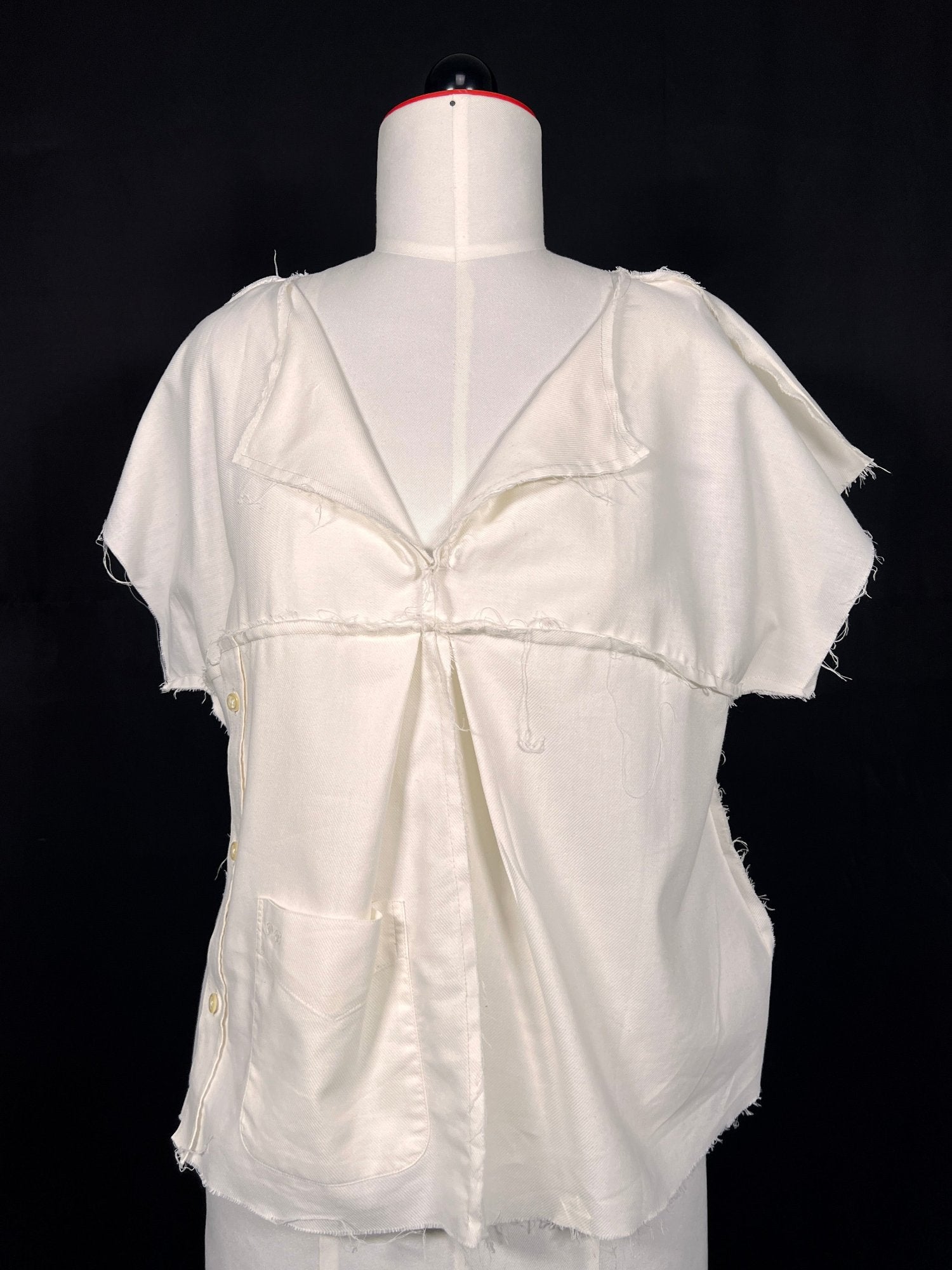 Puristisches Upcycling - Top - für Business geeignet - nachhaltige Upcycling Mode von Beverly - Berlin