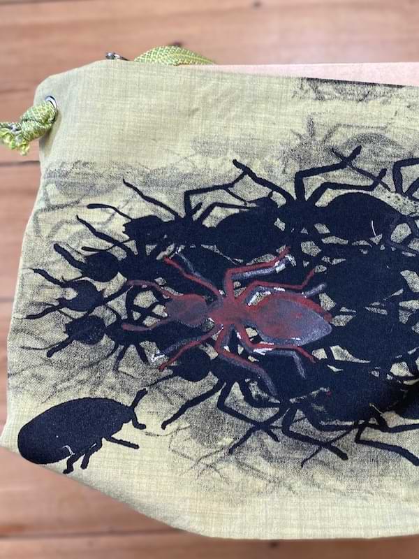 Shopper aus Leinenkissen - nachhaltige Upcycling Mode von Beverly - Berlin