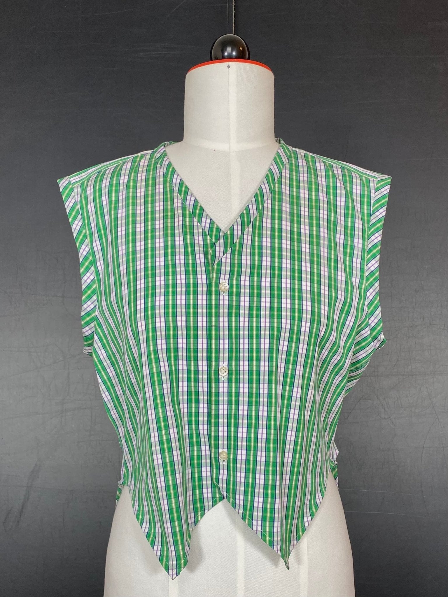 Aus Hemd wird Weste – cooles Upcycling - Teil! - nachhaltige Upcycling Mode von Beverly - Berlin