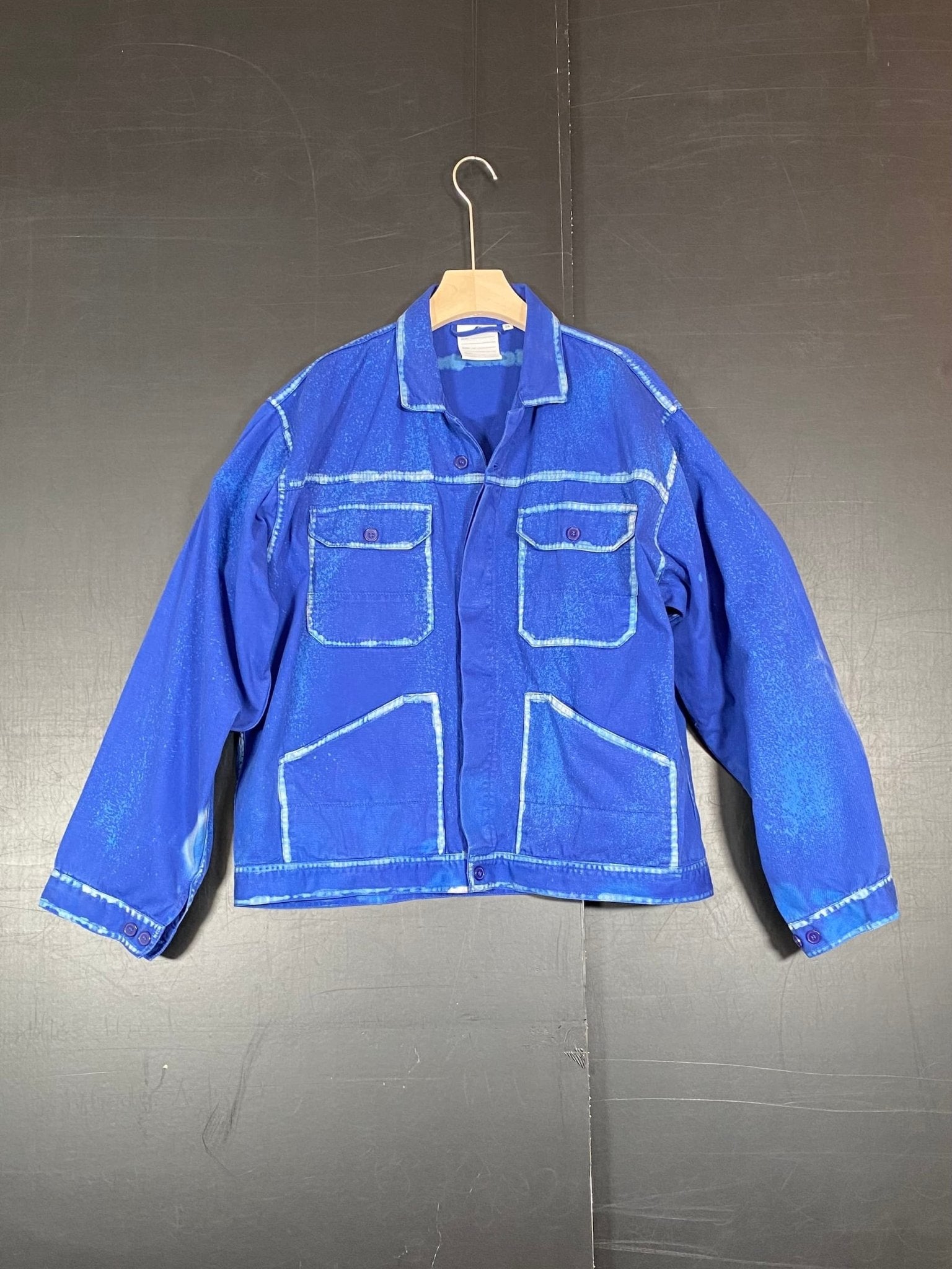 Coole Arbeitsjacke mit neuen Vibes - nachhaltige Upcycling Mode von Beverly - Berlin