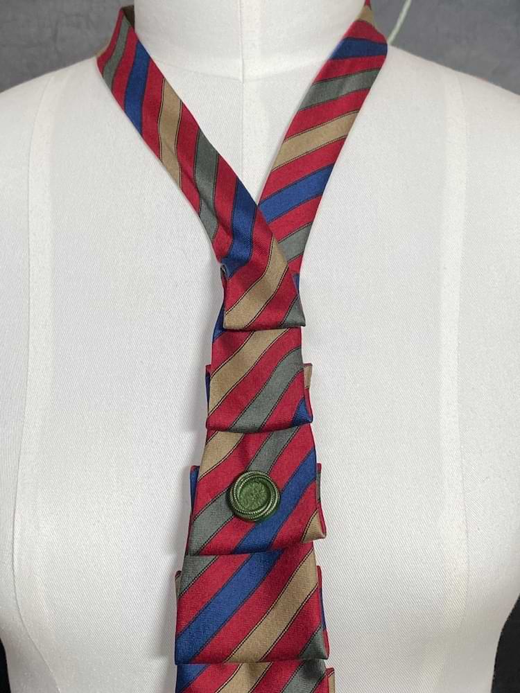 gestreiftes Schlipscollier - nachhaltige Upcycling Mode von Beverly - Berlin