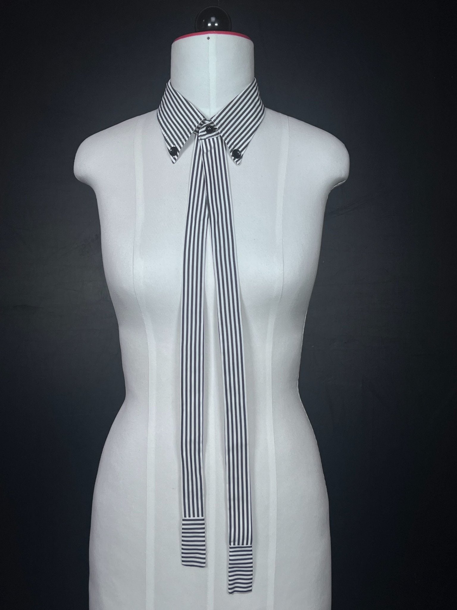 Kragencollier Black Stripe – Minimalismus mit Kante - Beverly-Berlin