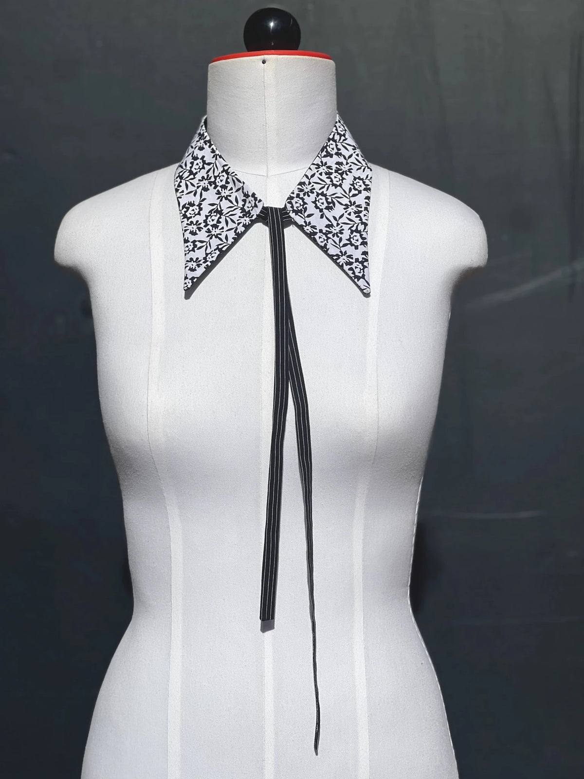 Kragencollier Bloom & Stripe Kragencollier- nachhaltige Mode und Accessoires von Beverly-Berlin