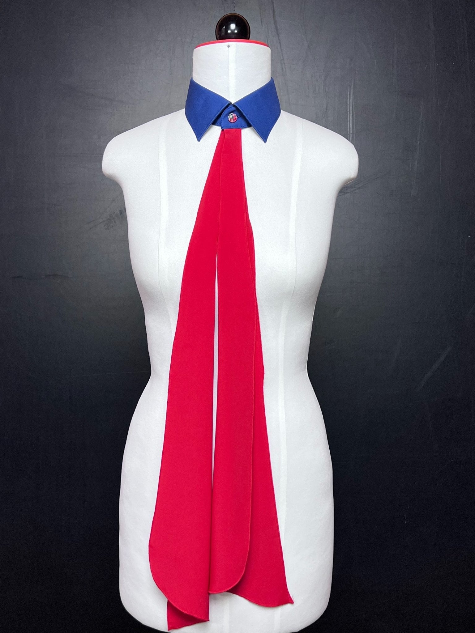 Kragencollier Blue Rebel – Bold & Handmade - nachhaltige Mode und Accessoires von Beverly - Berlin