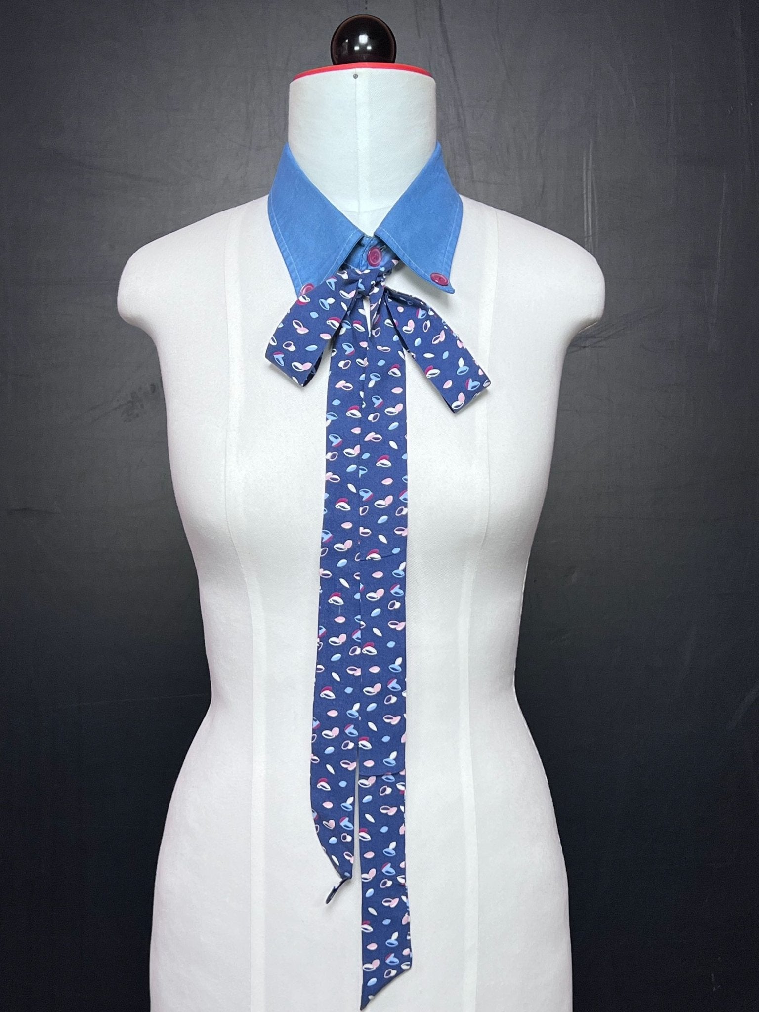 Kragencollier Blue Vibes – Farbe mit Charakter - nachhaltige Mode und Accessoires von Beverly - Berlin