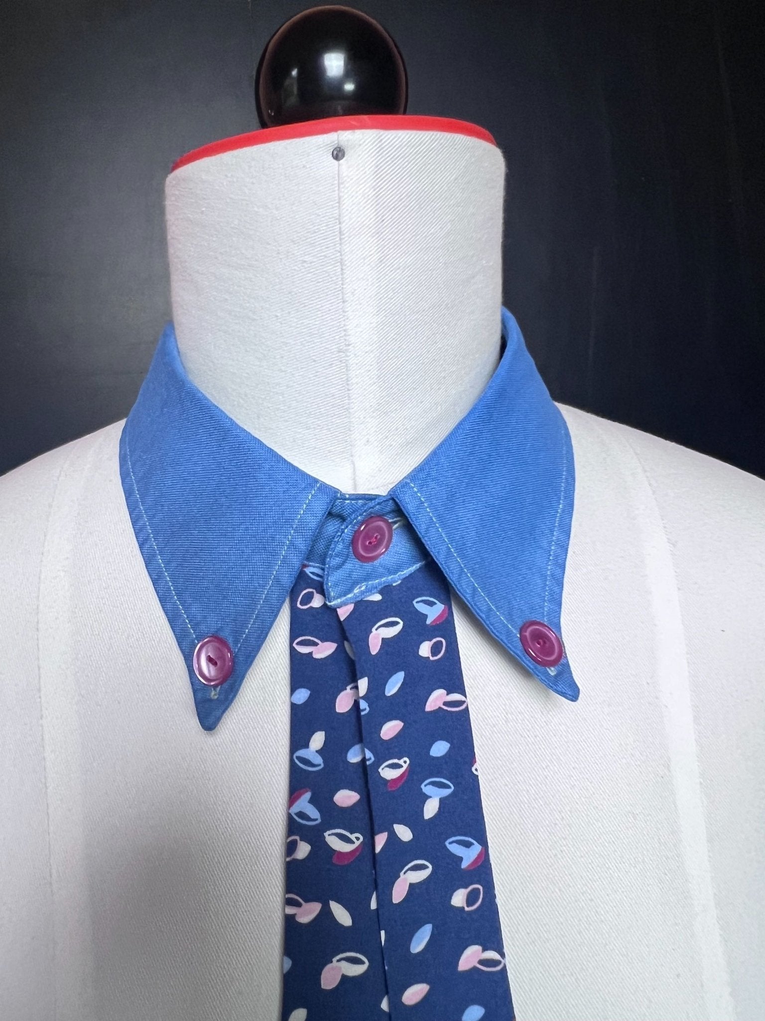 Kragencollier Blue Vibes – Farbe mit Charakter - nachhaltige Mode und Accessoires von Beverly - Berlin