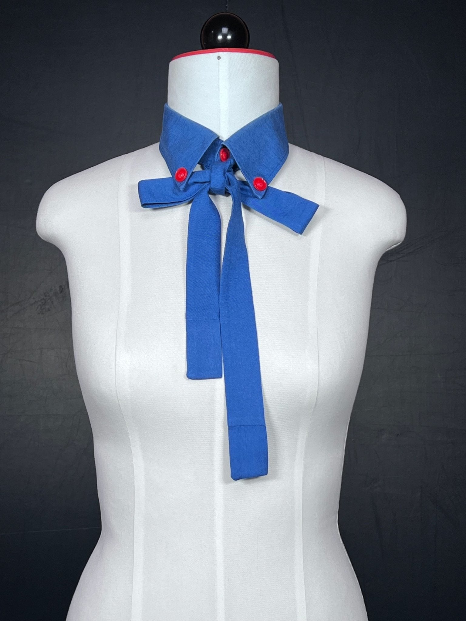 Kragencollier Easy Blue – Edel & Cool - nachhaltige Mode und Accessoires von Beverly - Berlin