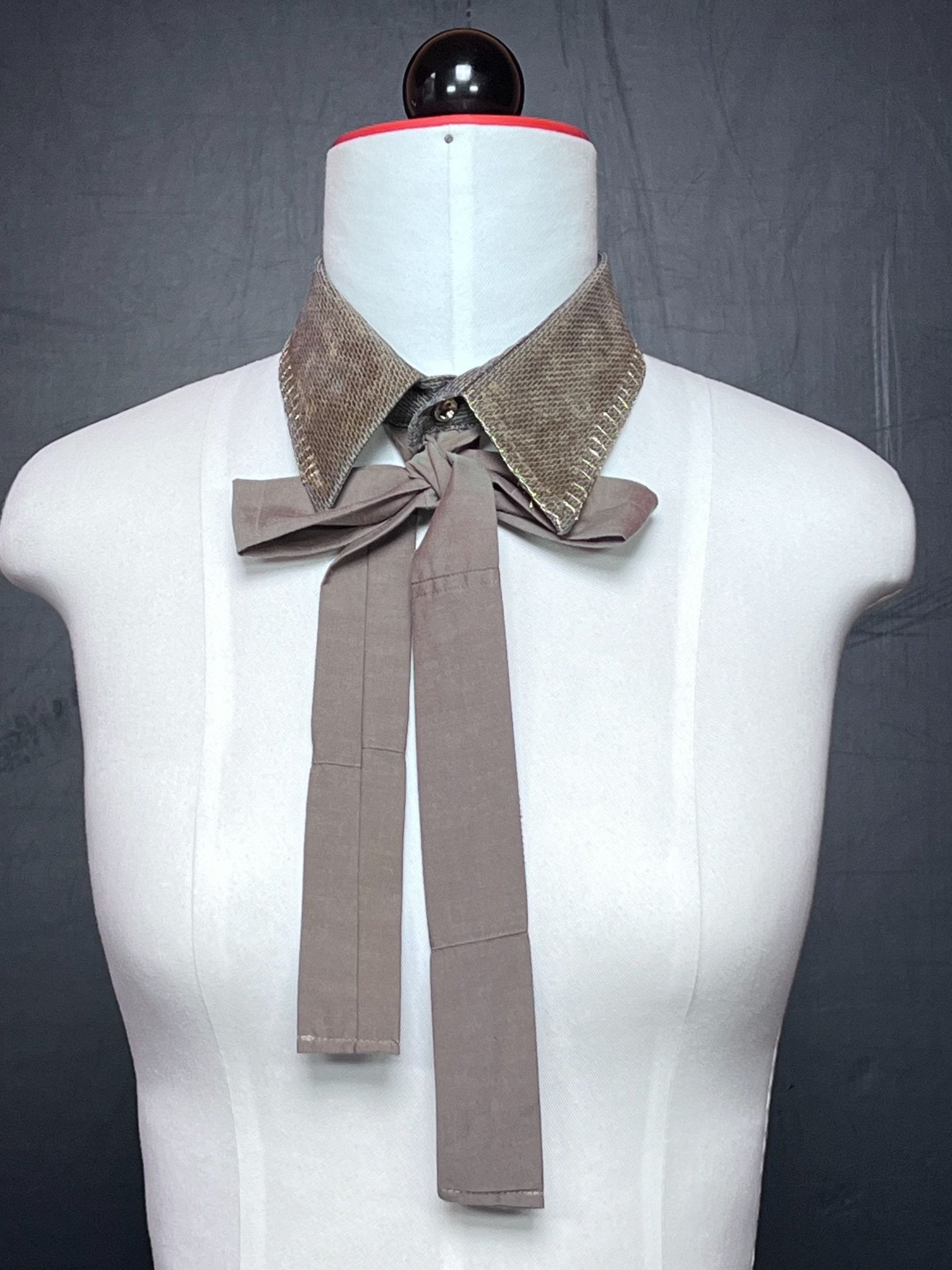 Kragencollier Gold Power – getarnt schön & glitzernd Gold - Beverly-Berlin