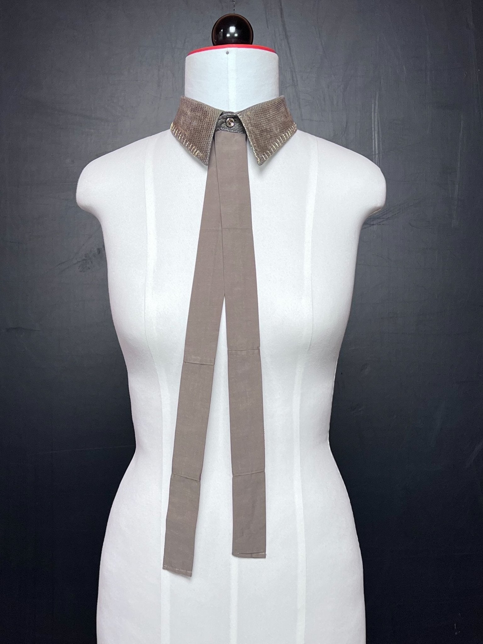 Kragencollier Gold Power – getarnt schön & glitzernd Gold - Beverly-Berlin