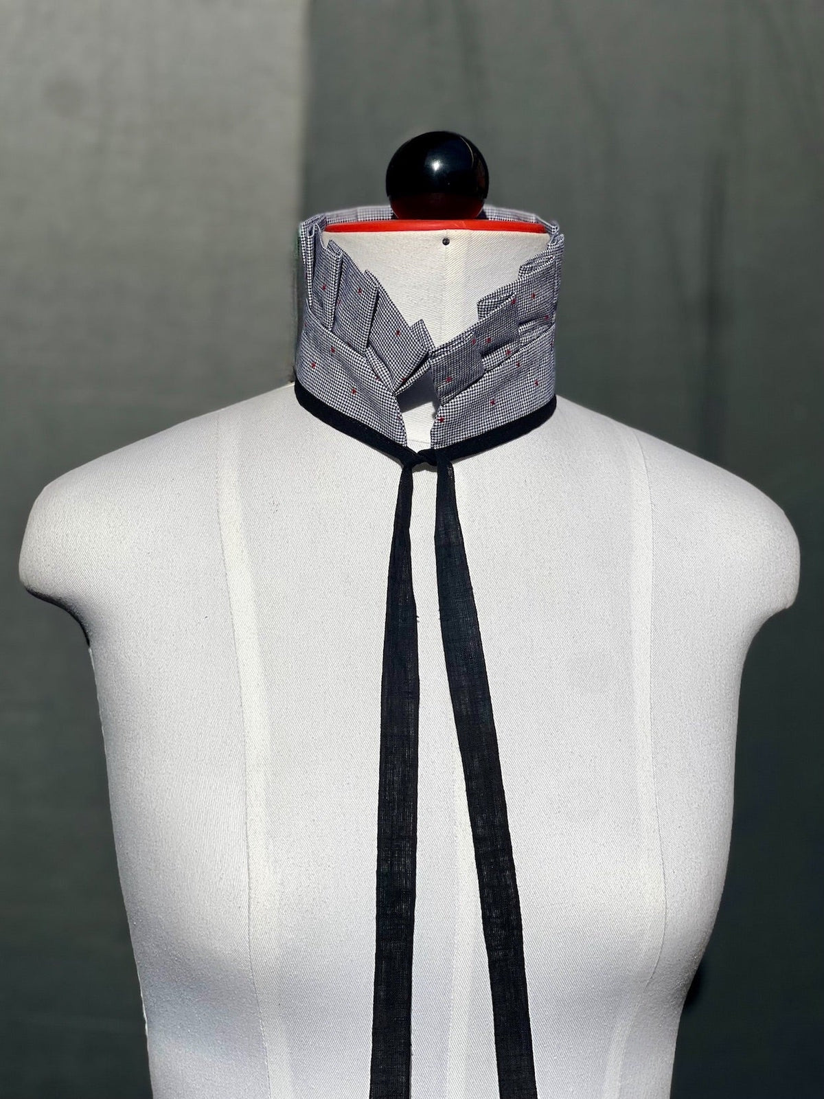 Kragencollier Houndstooth Rouge Kragencollier- nachhaltige Mode und Accessoires von Beverly-Berlin
