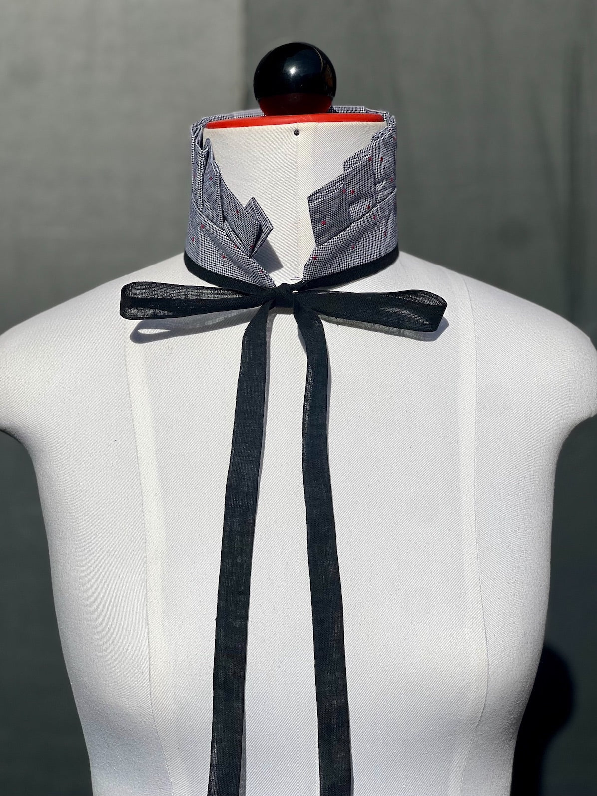 Kragencollier Houndstooth Rouge Kragencollier- nachhaltige Mode und Accessoires von Beverly-Berlin