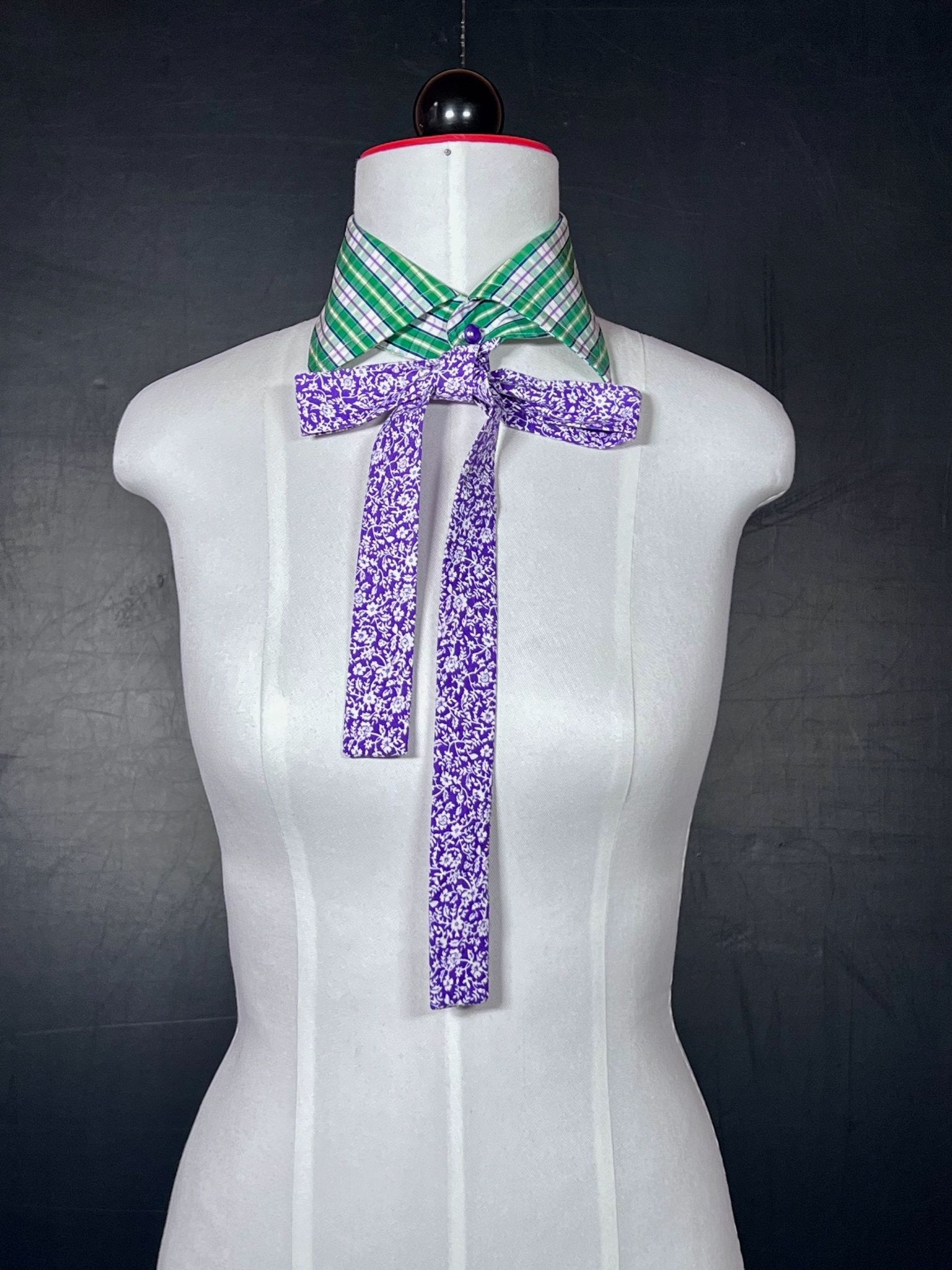 Kragencollier Lila Flower  – laut & blumig - Beverly-Berlin