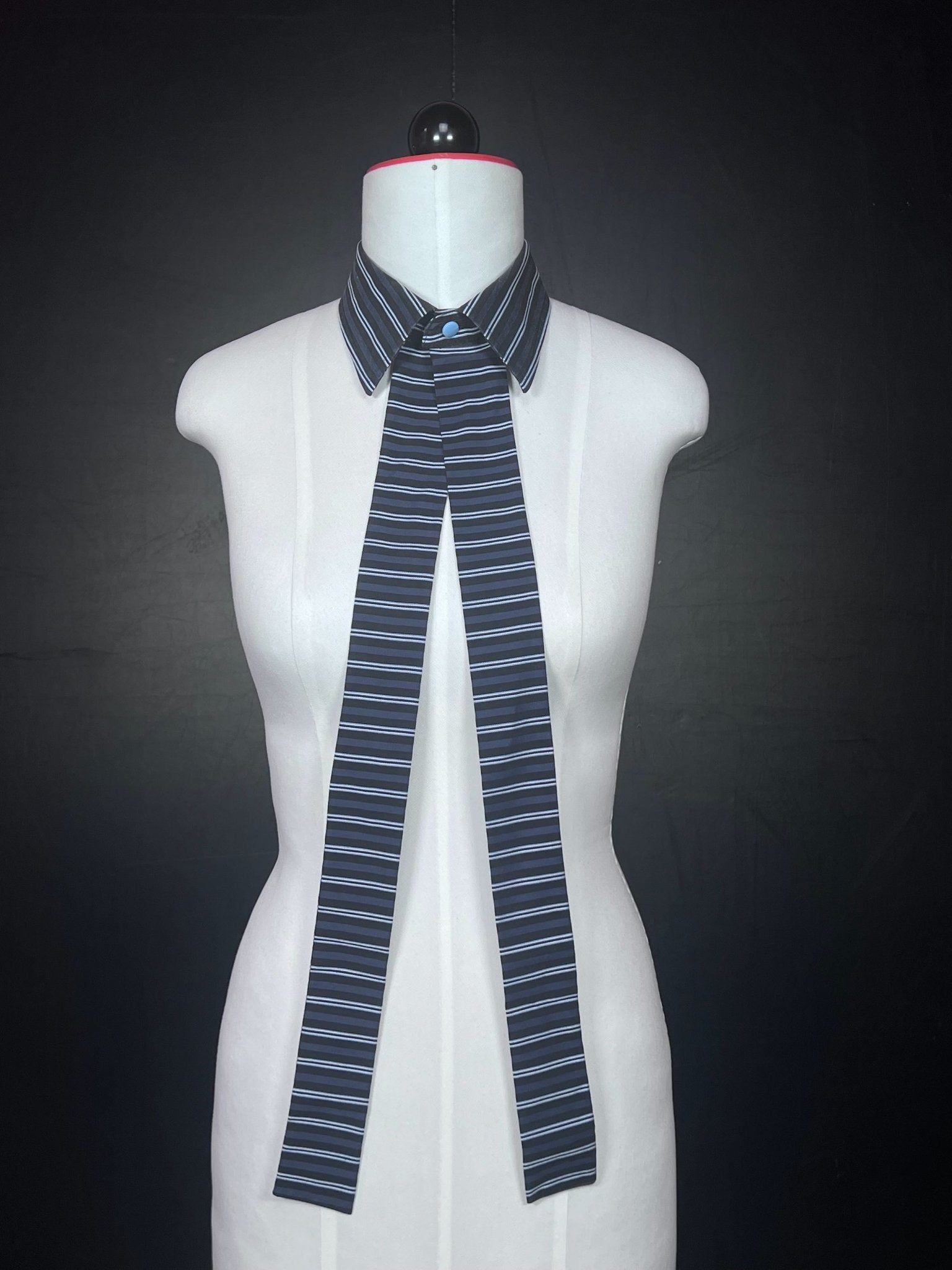 Kragencollier Midnight Stripe – Streifen mit Attitude - nachhaltige Mode und Accessoires von Beverly - Berlin