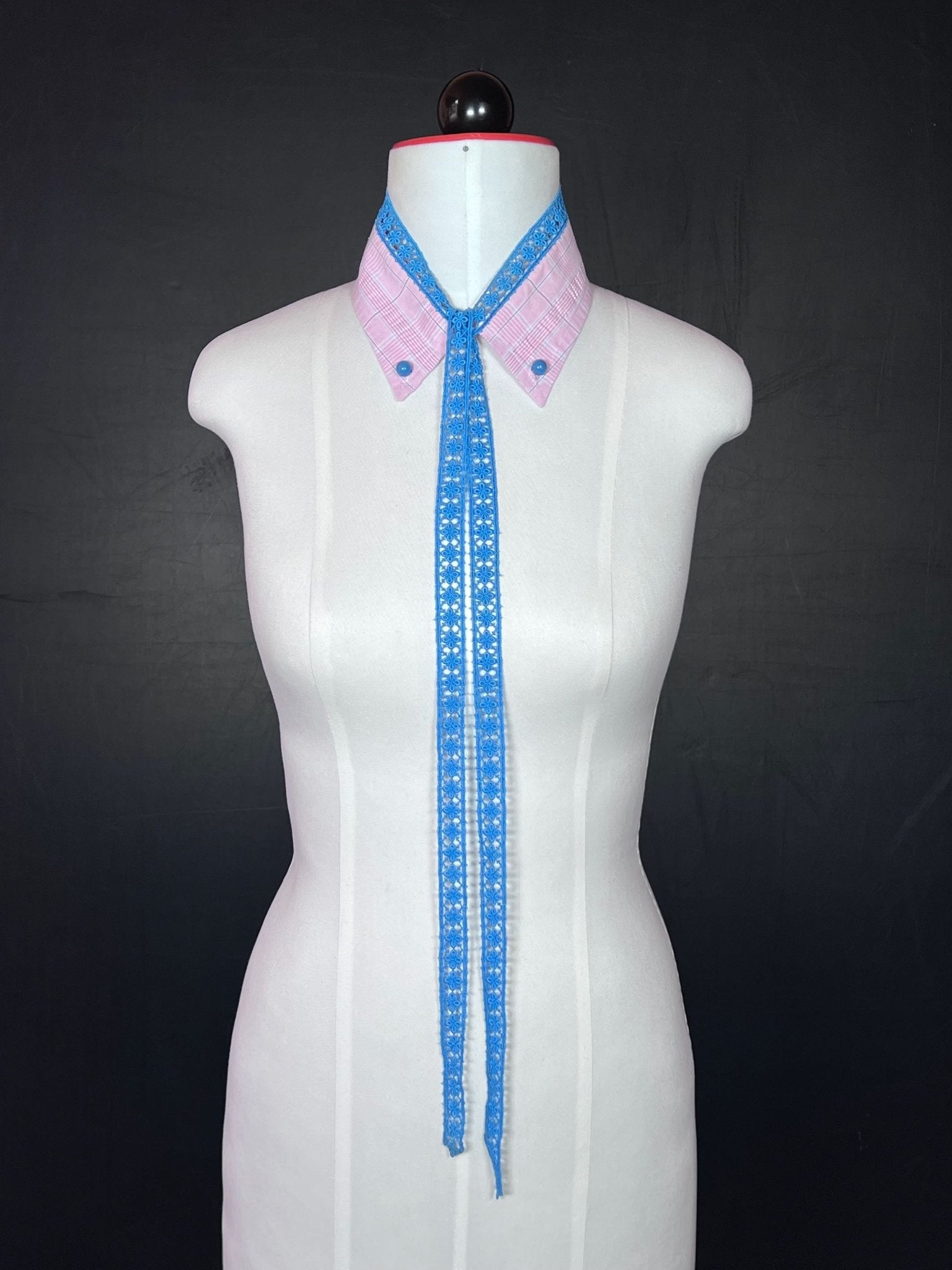 Kragencollier Pink Breeze – Verspielt, frisch, außergewöhnlich - nachhaltige Mode und Accessoires von Beverly - Berlin