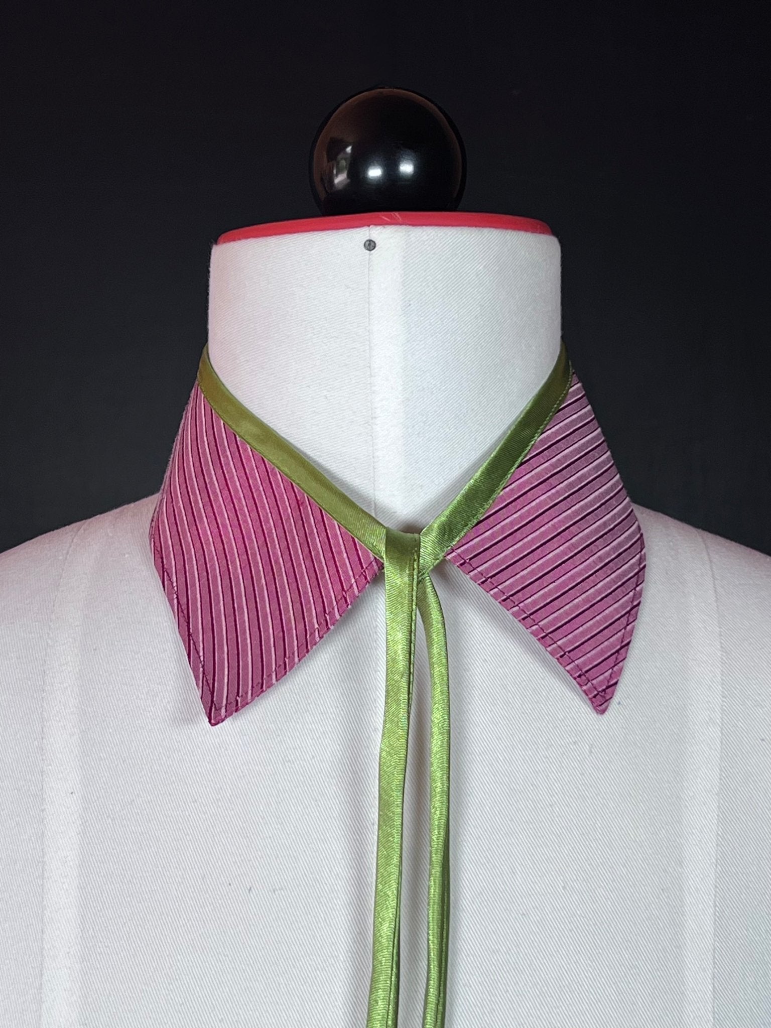 Kragencollier Pink Stripe – Bold, Bright, Beautiful - nachhaltige Mode und Accessoires von Beverly - Berlin