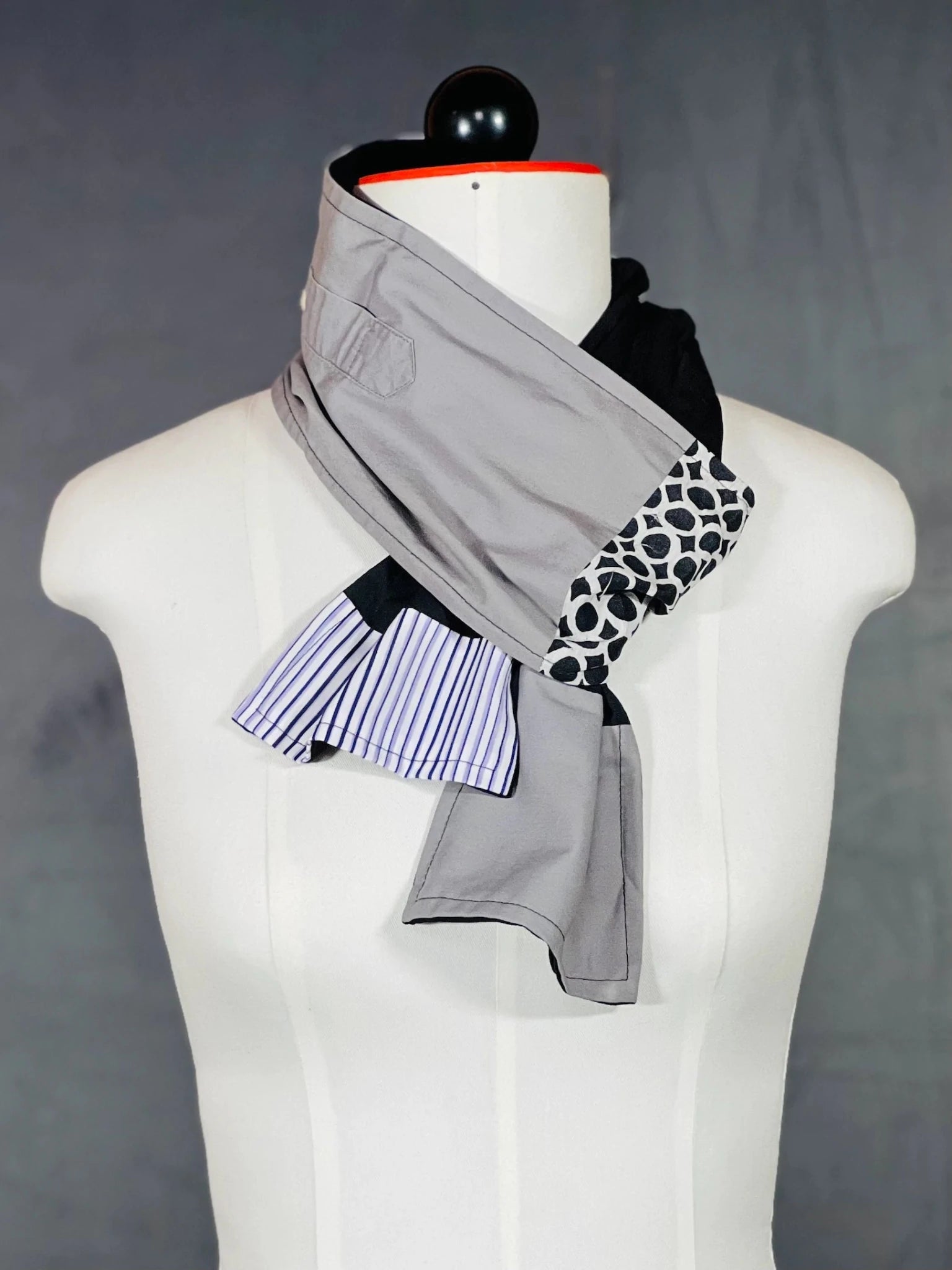 Leichter Upcycling Schal – Minimal & Modern - nachhaltige Mode und Accessoires von Beverly - Berlin