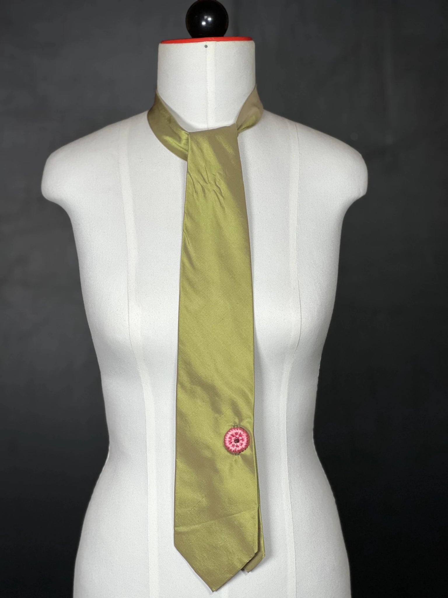 Schlipsschal „Acid Silk“ – Seide mit Attitude - nachhaltige Mode und Accessoires von Beverly - Berlin