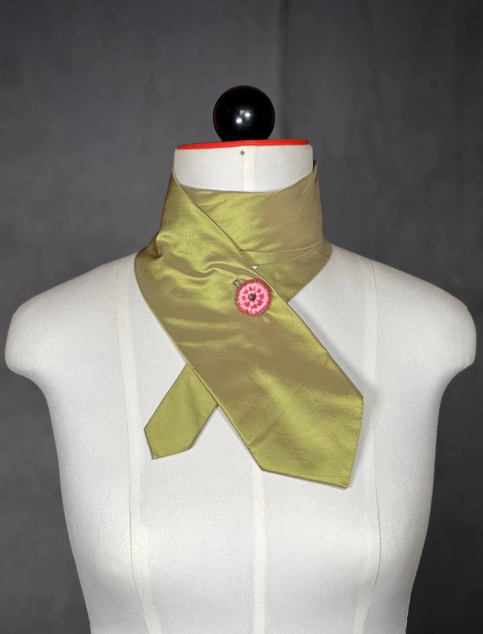 Schlipsschal „Acid Silk“ – Seide mit Attitude - nachhaltige Mode und Accessoires von Beverly - Berlin