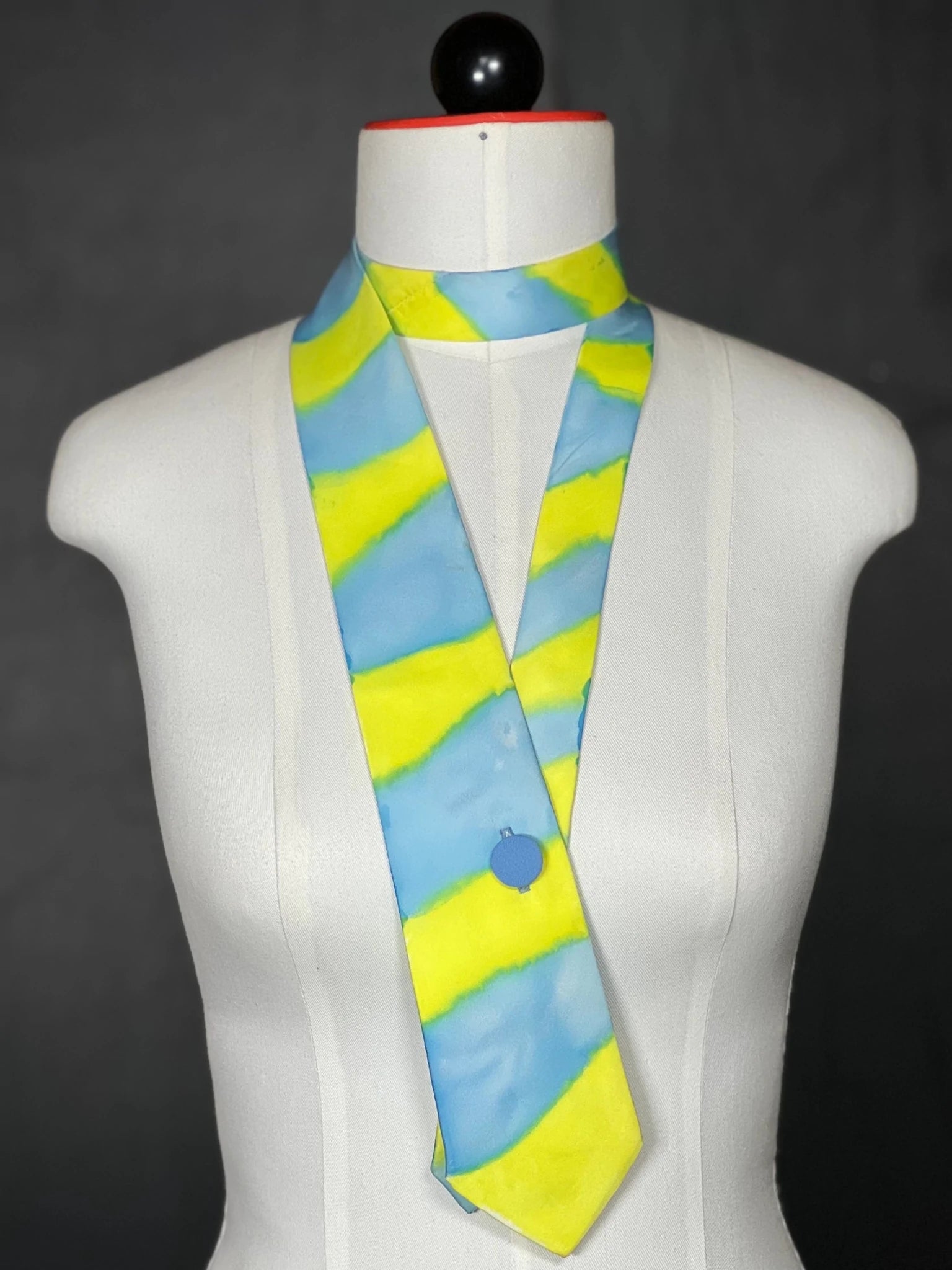 Schlipsschal „Liquid Art“ – Farbe in Bewegung. - nachhaltige Mode und Accessoires von Beverly - Berlin