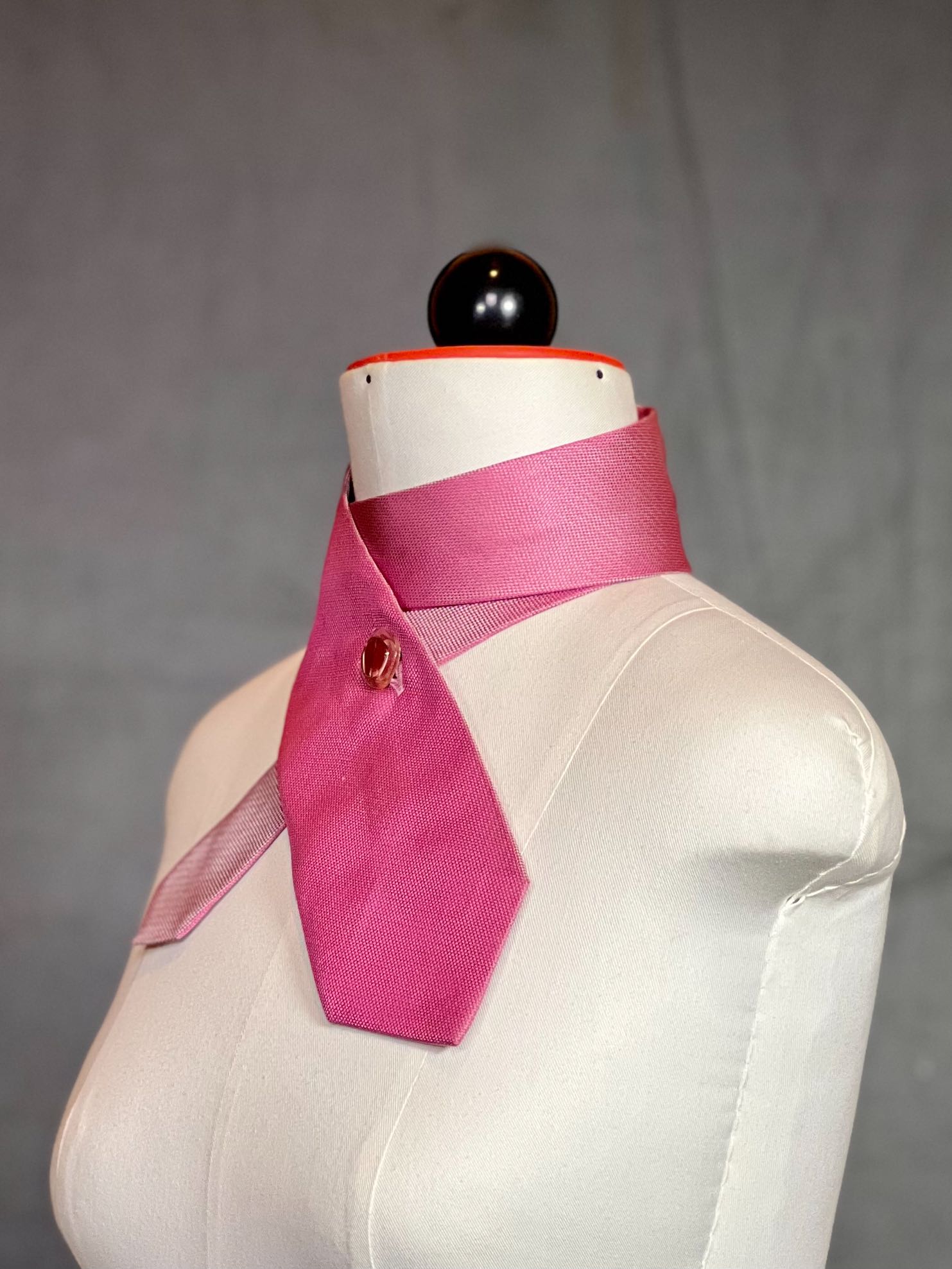 Schlipsschal „Pink Lumina“ – Seide mit changierendem Effekt - nachhaltige Mode und Accessoires von Beverly - Berlin