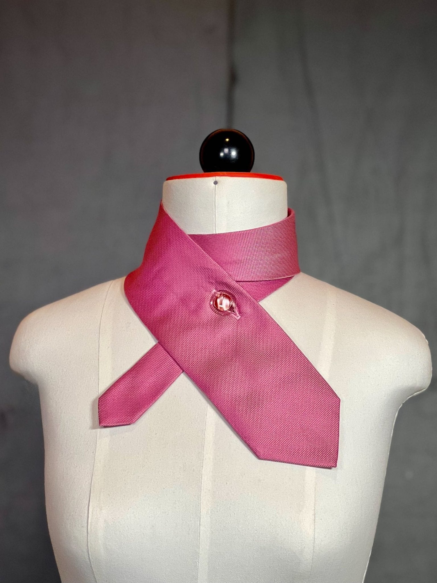 Schlipsschal „Pink Lumina“ – Seide mit changierendem Effekt - nachhaltige Mode und Accessoires von Beverly - Berlin