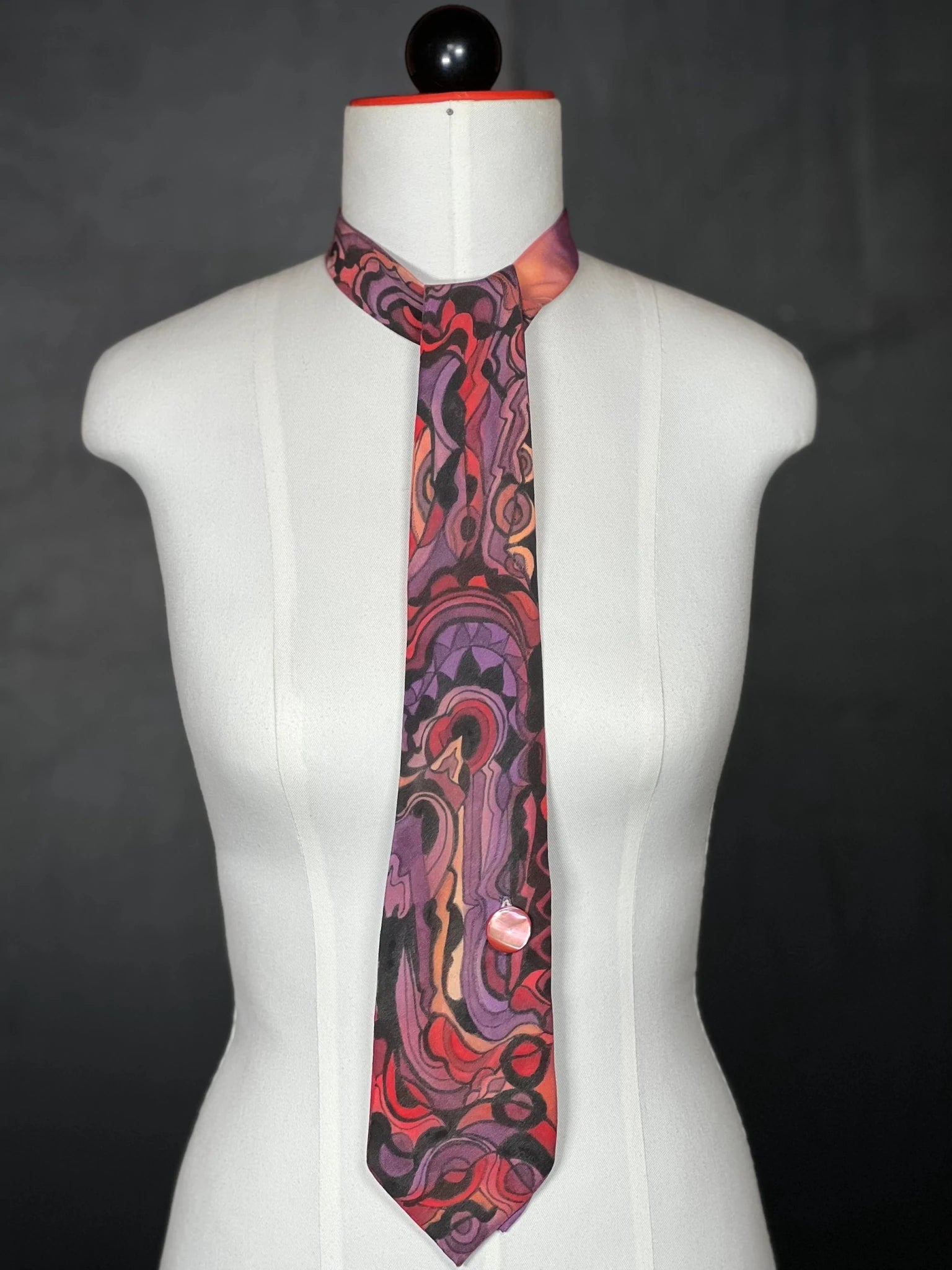 Schlipsschal „Psychedelic Pulse“ – Vintage - Seide. Muster. Rebellion. - nachhaltige Mode und Accessoires von Beverly - Berlin