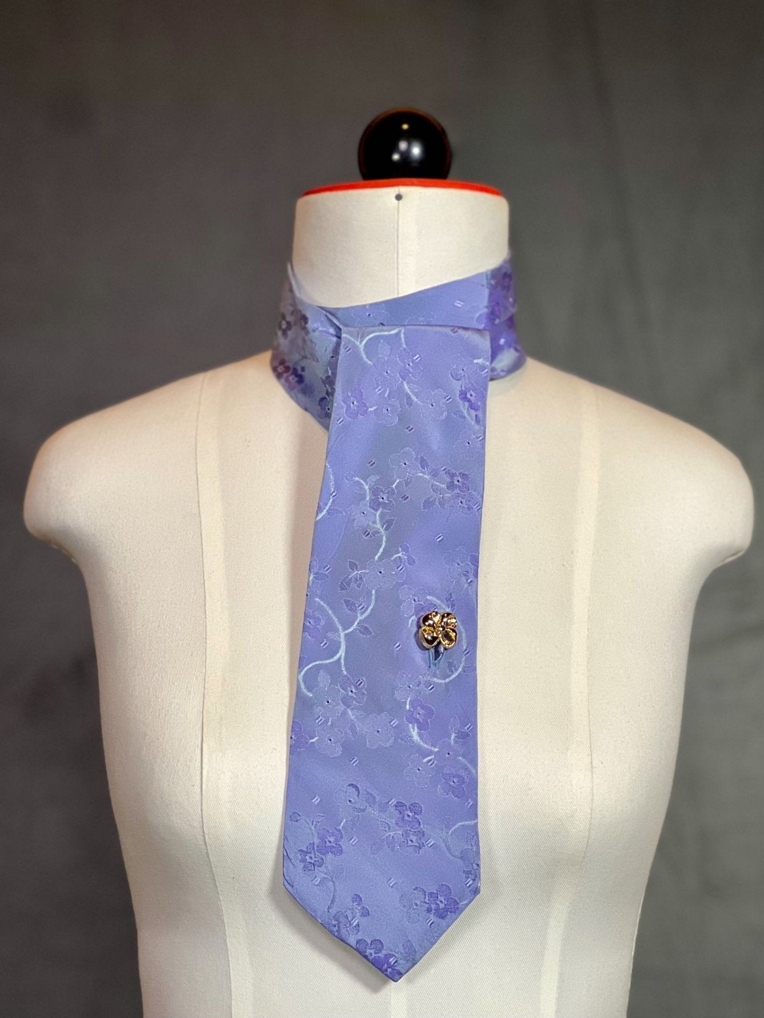 Schlipsschal Soft Lilac – zarte Seide & ruhiger Look - nachhaltige Mode und Accessoires von Beverly - Berlin