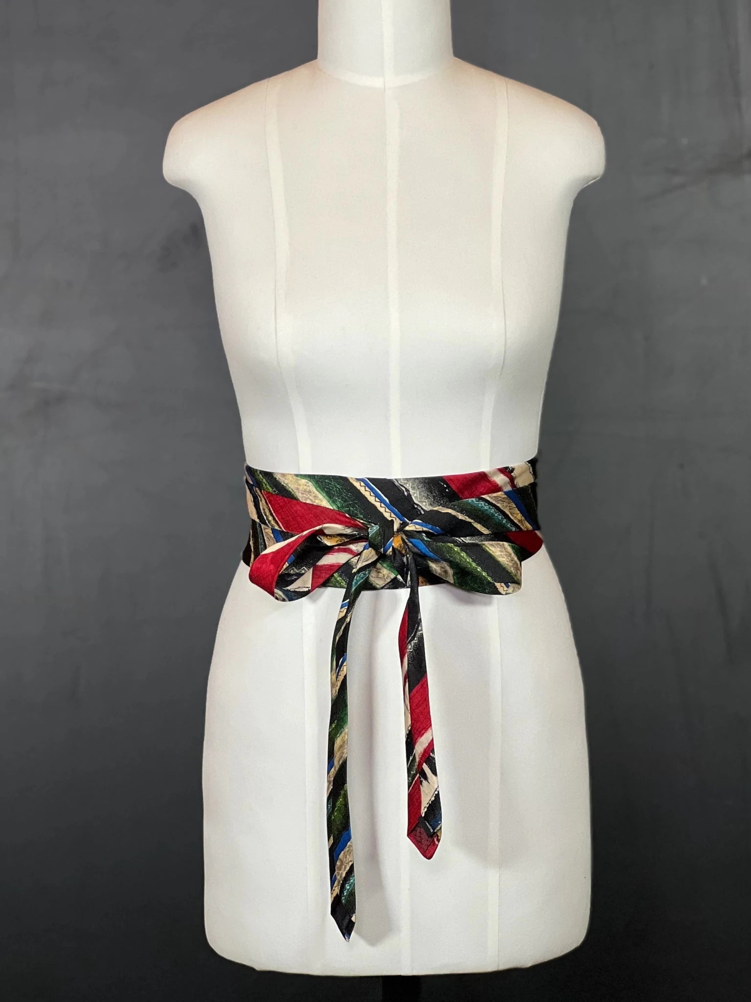 Wickelgürtel aus Krawatten – Pattern Power - nachhaltige Mode und Accessoires von Beverly - Berlin