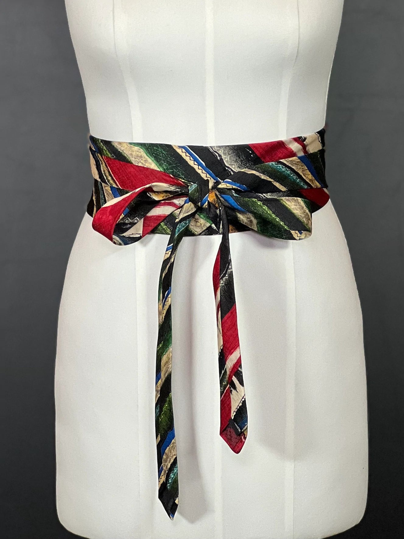 Wickelgürtel aus Krawatten – Pattern Power - nachhaltige Mode und Accessoires von Beverly - Berlin