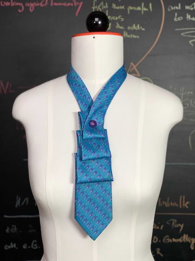 Upcycling Krawatten Collier in Blau - nachhaltige Upcycling Mode von Beverly - Berlin