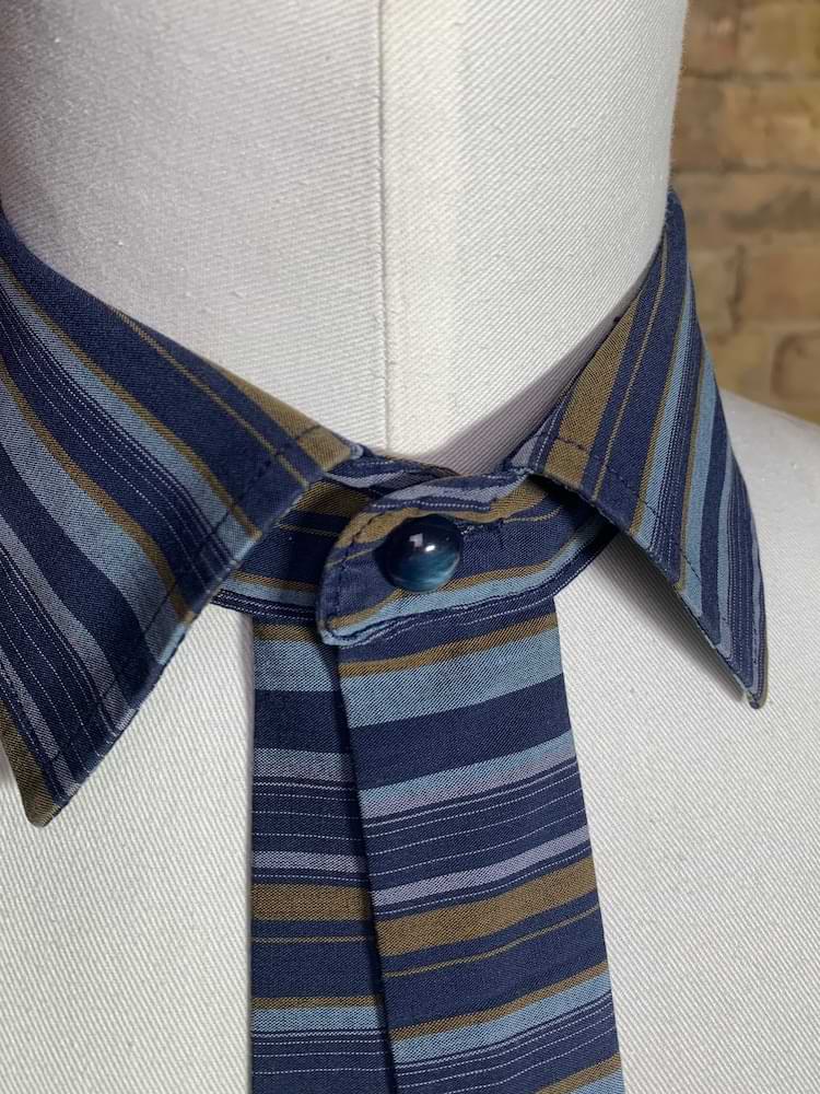 eigenwillig gestreiftes Kragencollier - nachhaltige Upcycling Mode von Beverly - Berlin