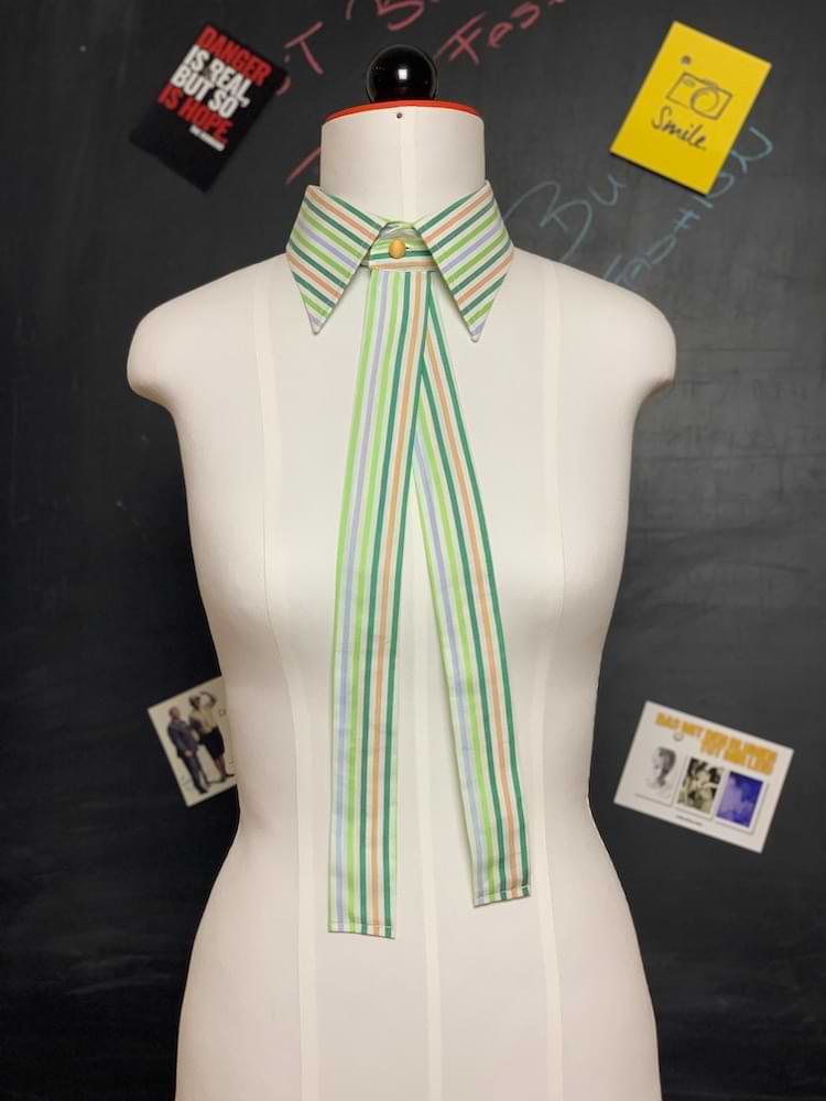 Grün - Braun gestreiftes Kragencollier - nachhaltige Upcycling Mode von Beverly - Berlin