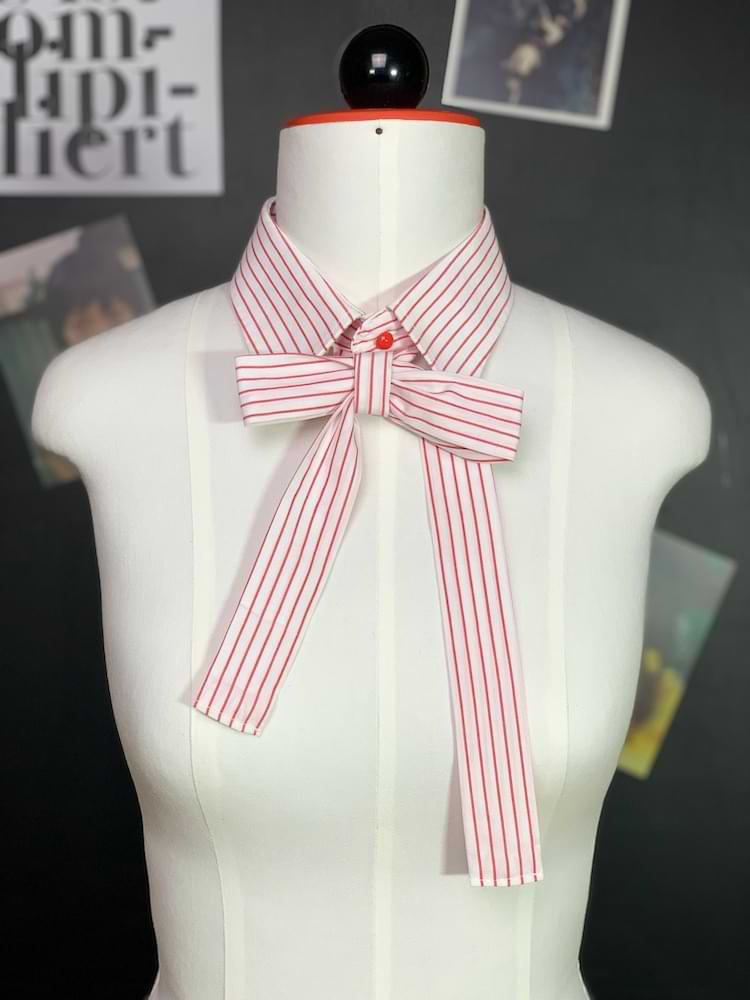 rot - weiss gestreiftes, klassisches Kragencollier - nachhaltige Upcycling Mode von Beverly - Berlin