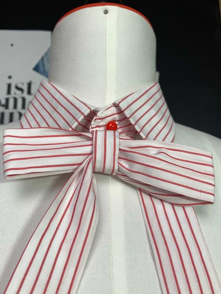 rot - weiss gestreiftes, klassisches Kragencollier - nachhaltige Upcycling Mode von Beverly - Berlin