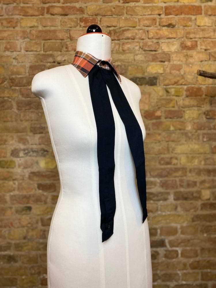Orange kariertes Kragen - Collier - nachhaltige Upcycling Mode von Beverly - Berlin
